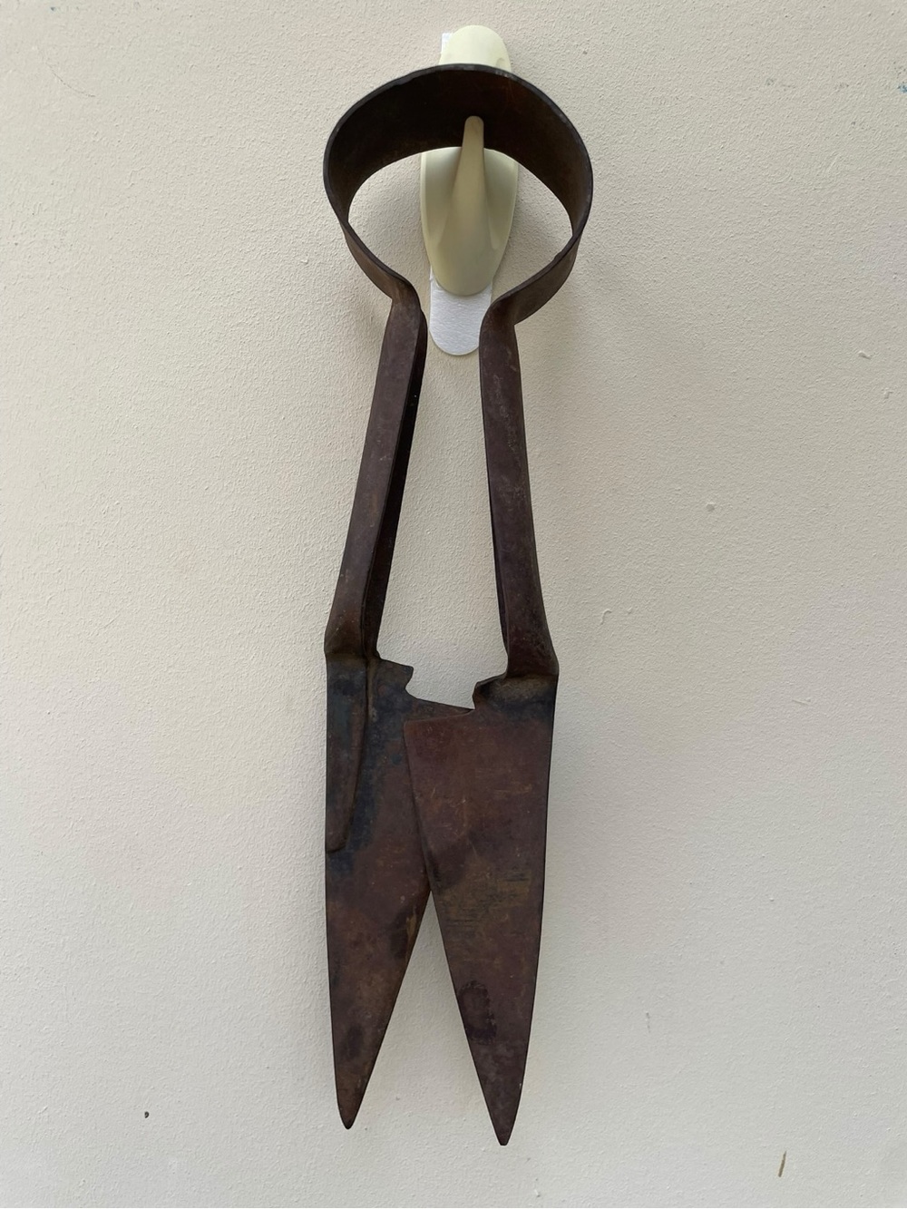Vintage Antique Sheep Shears Primitive Farmhouse Decor Rustic Rusty Art Tool - Picture 11 of 12